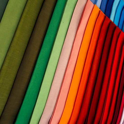 Étoffes de colorimétrie professionnelles en coton d'Aurore Darsonville, conseillère en image à Compiègne